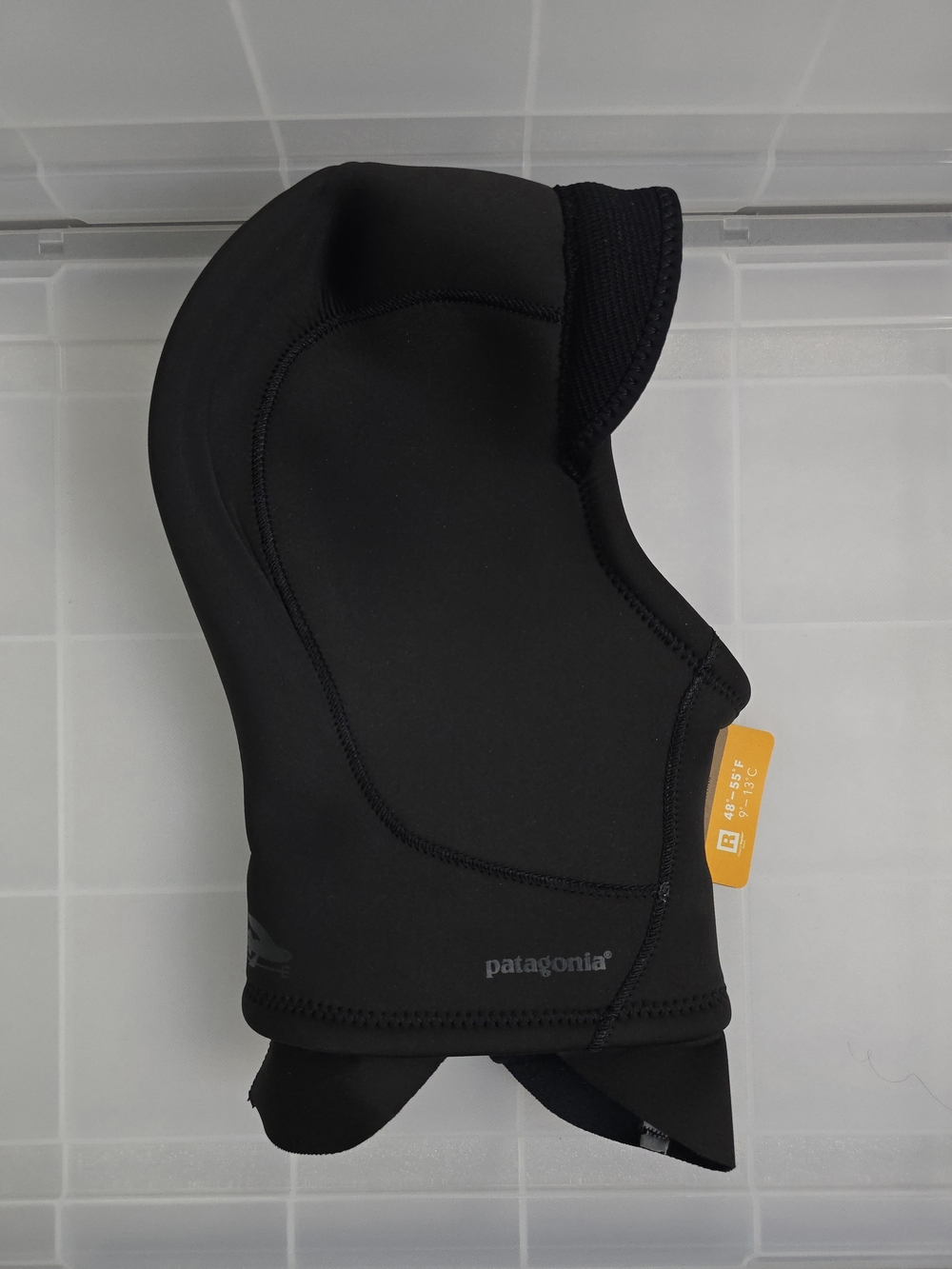 Patagonia R3 Yulex Insertable Hood - Picture 3 of 12